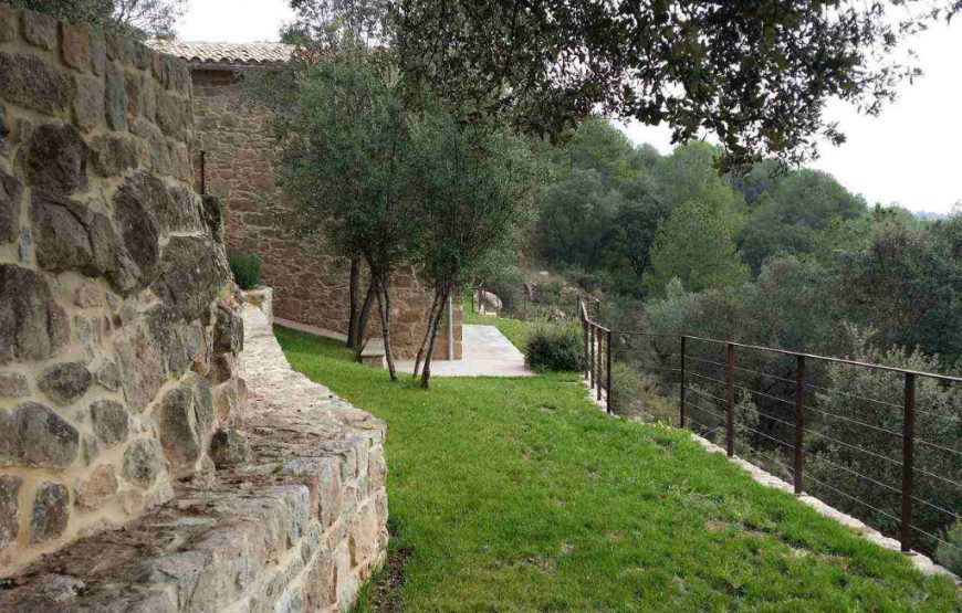 Casa rural muy tranquila y aislada. Rodeada de naturaleza y preciosas vistas